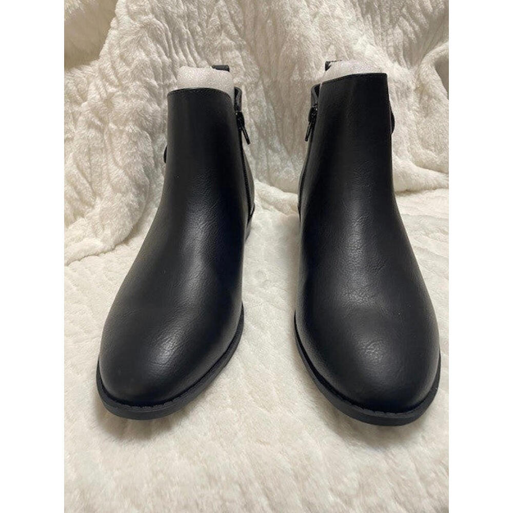 Size 10 - Journee Collection Ellis boot - black - NWT - RETAILS $214 - Picture 2 of 4